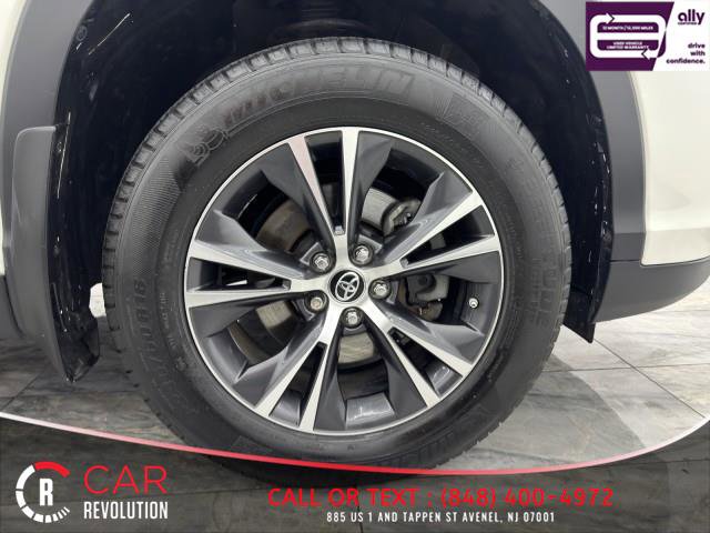 Used 2019 Toyota Highlander Plus image 12
