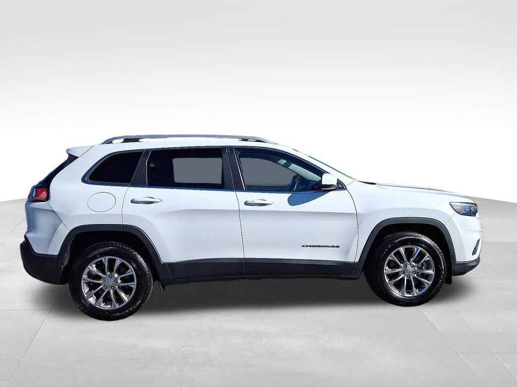 Used 2019 Jeep Cherokee Latitude Plus image 8