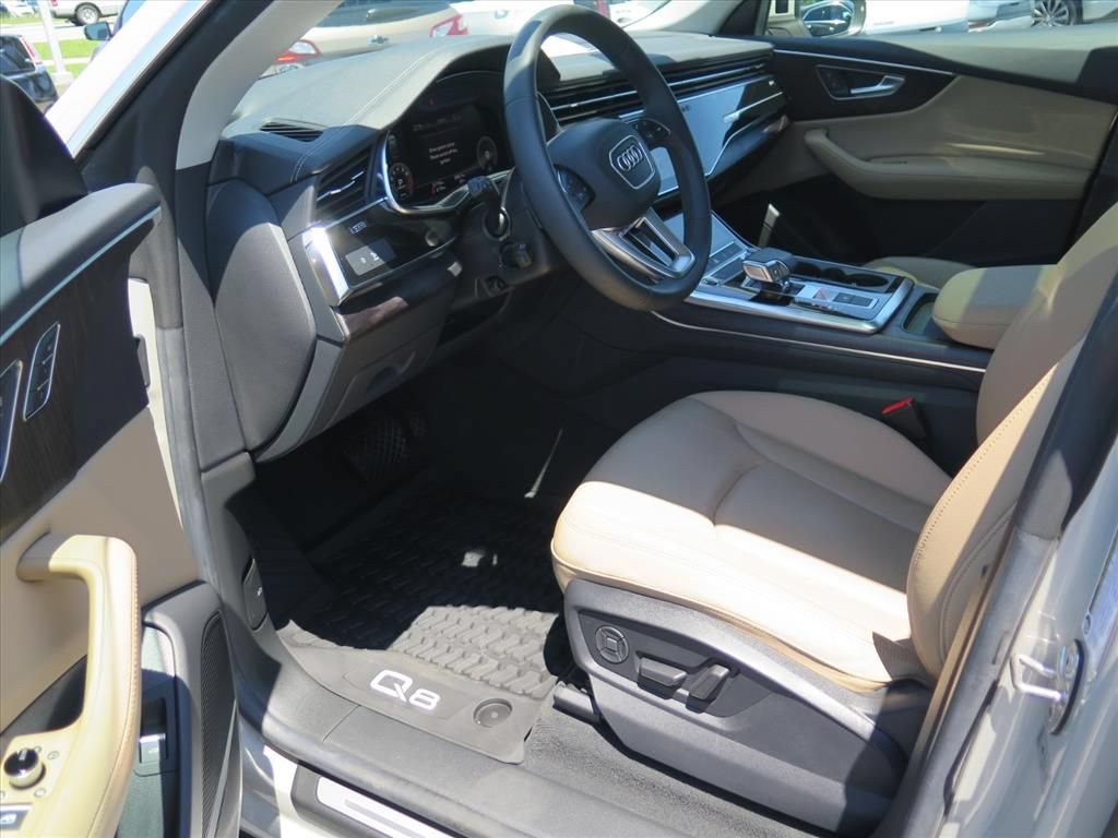 Used 2023 Audi Q8 Premium Plus w/ Premium Plus Package AWD/4WD image 10