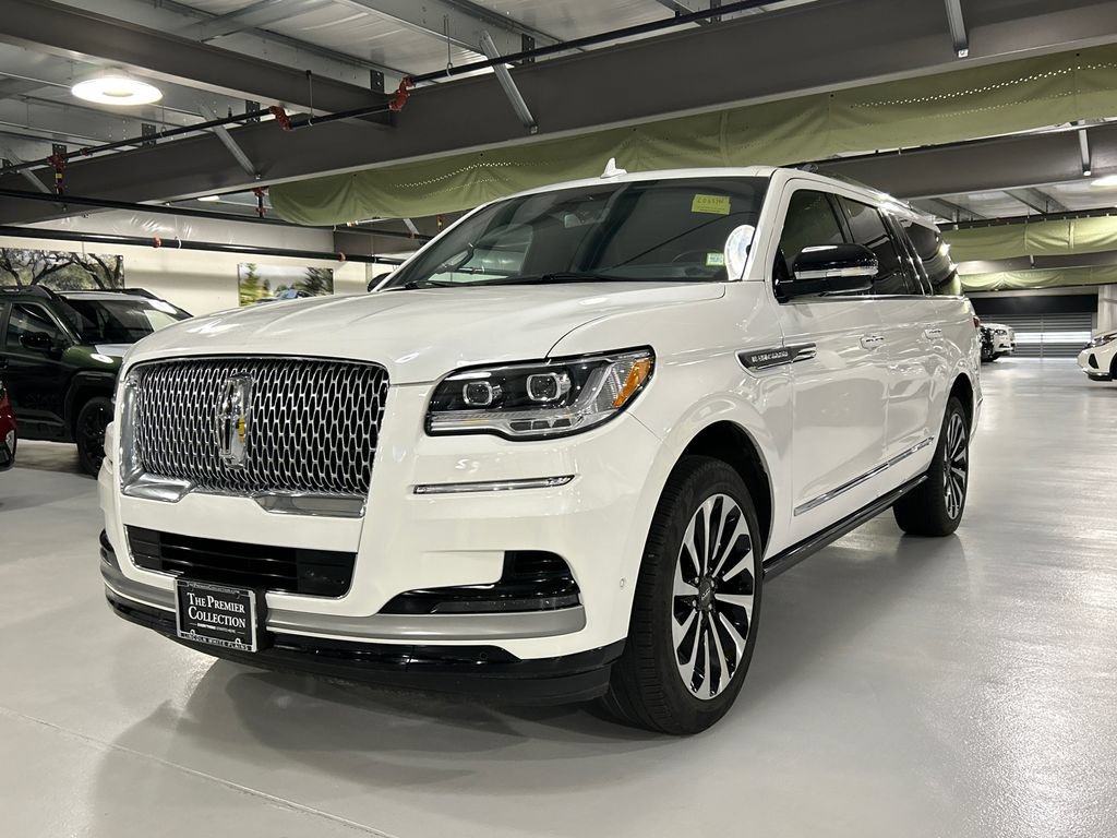 Certified 2024 Lincoln Navigator L Reserve AWD/4WD image 5