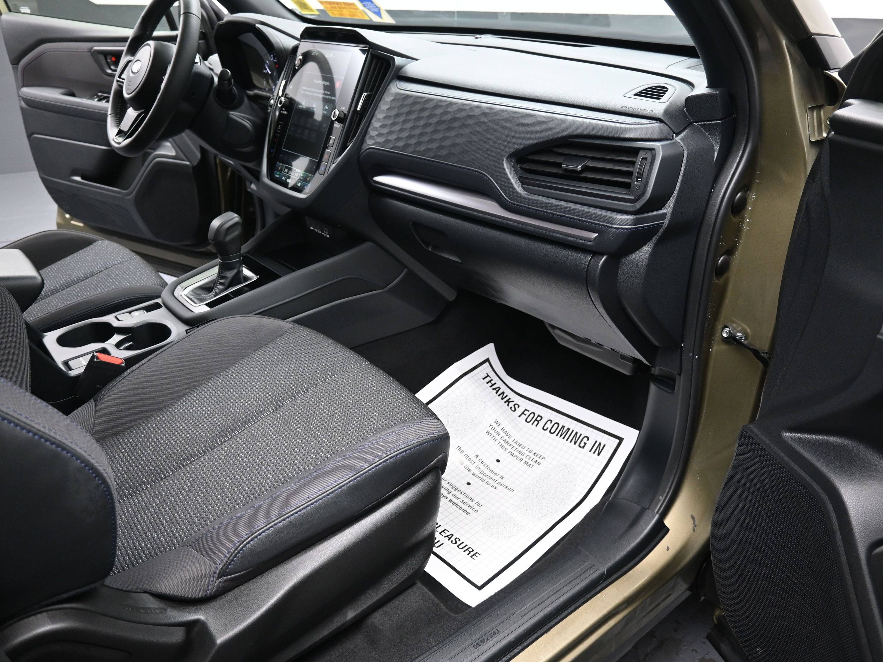 Used 2025 Subaru Forester Premium image 29