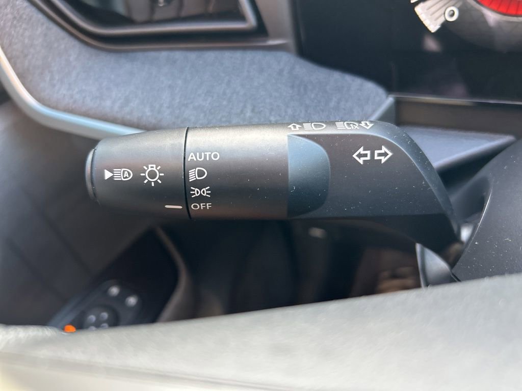 New 2026 Nissan Kicks SV w/ Charging Package FWD image 26
