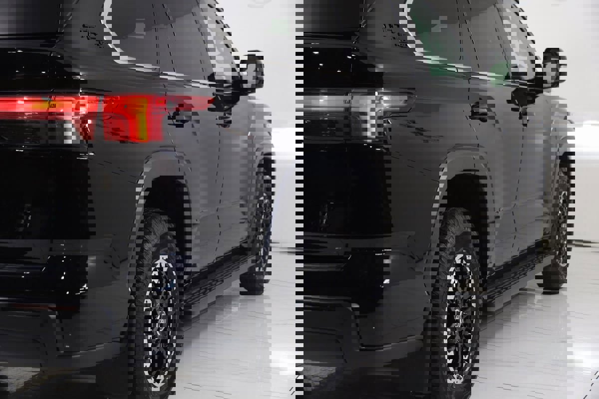 Used 2024 Toyota Sequoia Limited image 60