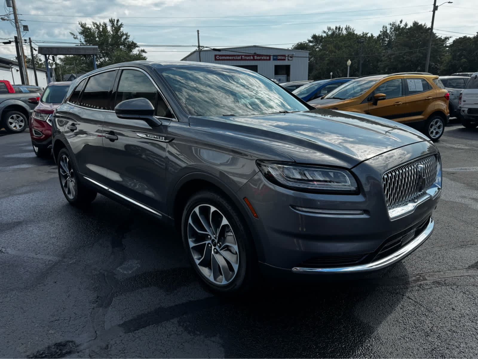 Used 2023 Lincoln Nautilus Reserve AWD/4WD image 14