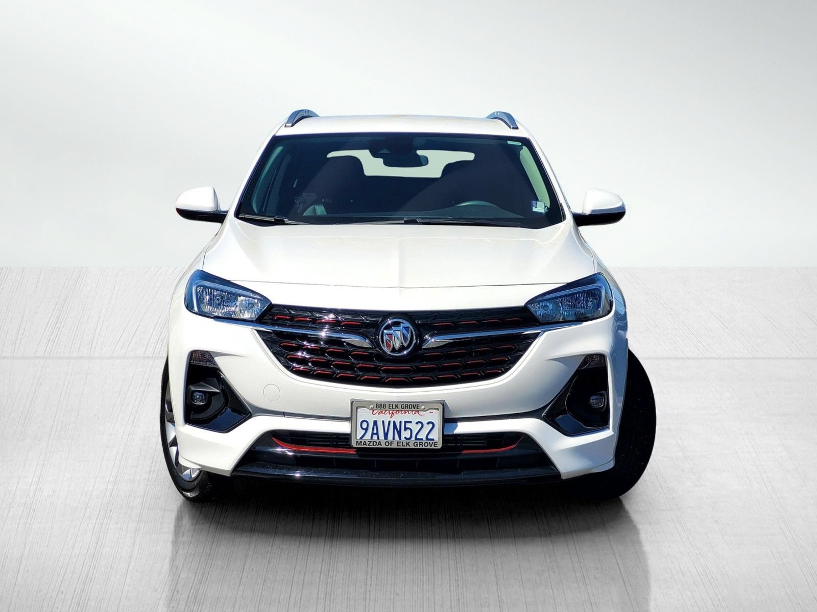 Used 2022 Buick Encore GX Preferred w/ Sport Touring Package FWD image 2