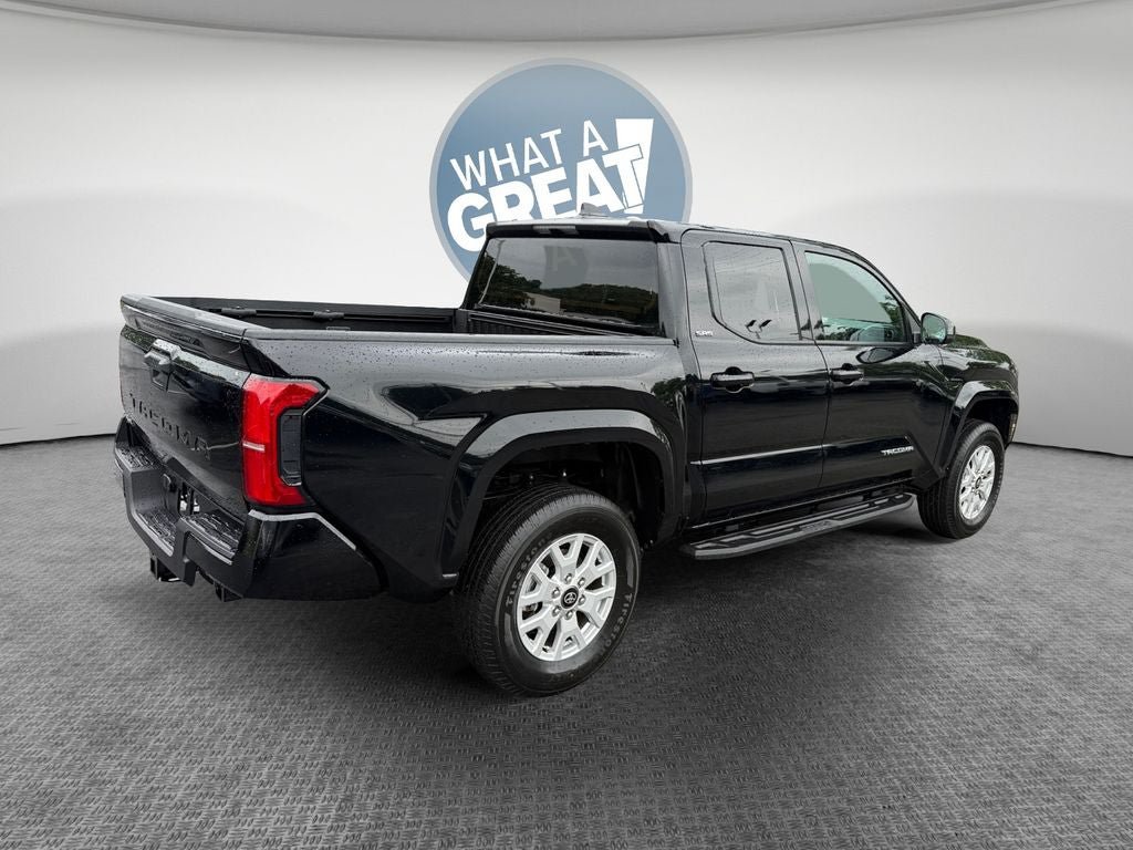Certified 2026 Toyota Tacoma SR5 AWD/4WD image 3