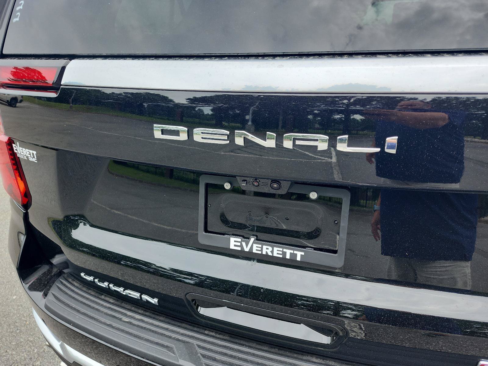 New 2026 GMC Yukon XL Denali w/ Denali Reserve Package AWD/4WD image 4
