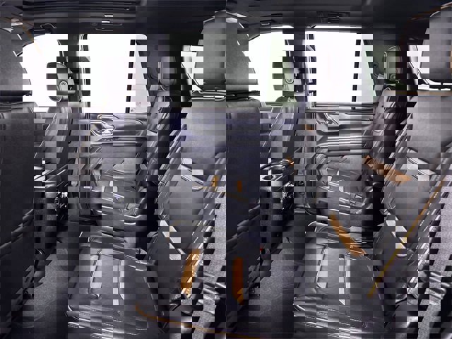 Used 2024 GMC Yukon AT4 w/ Technology Package image 26