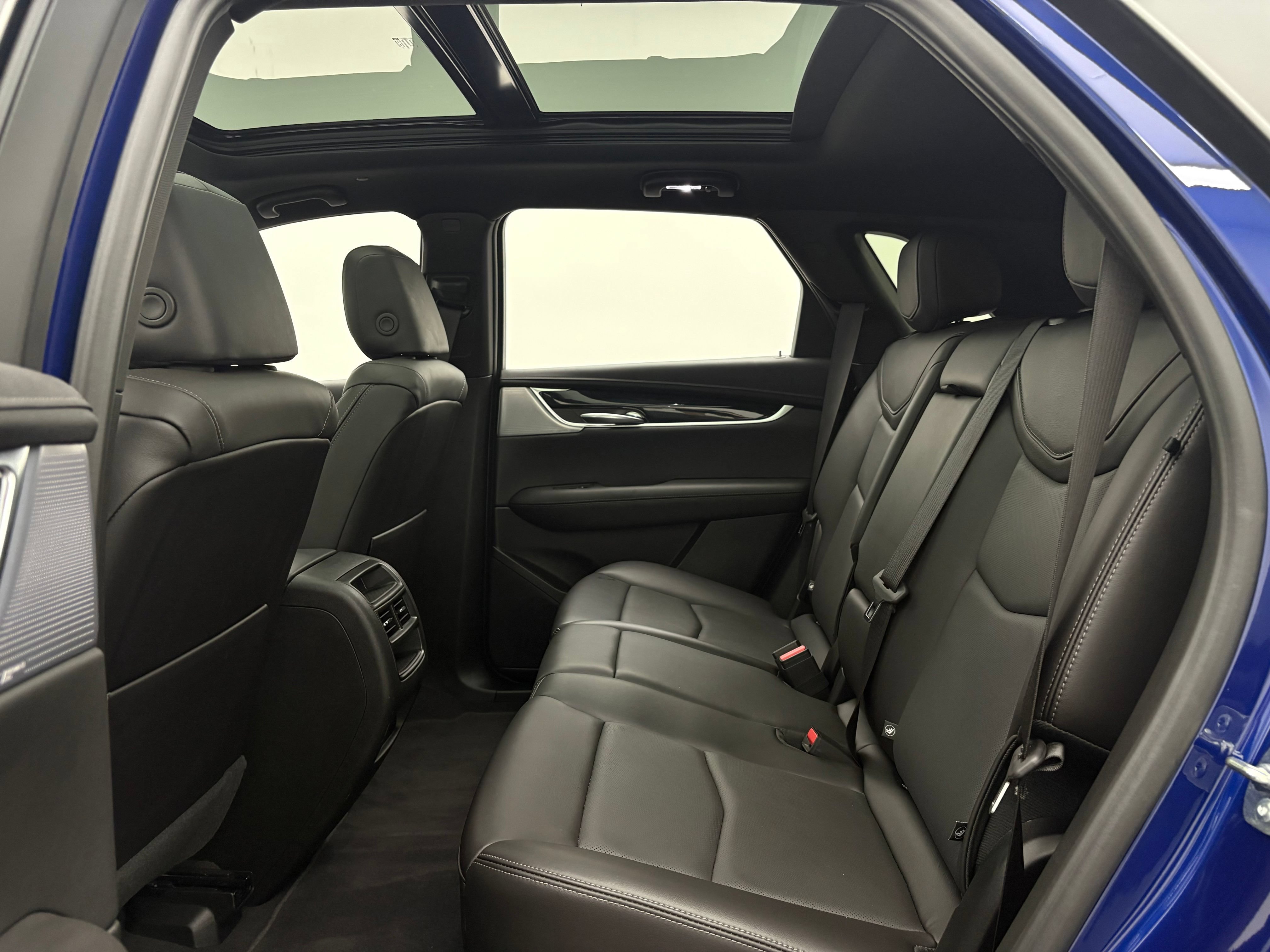 Used 2025 Cadillac XT5 Premium Luxury AWD/4WD image 42