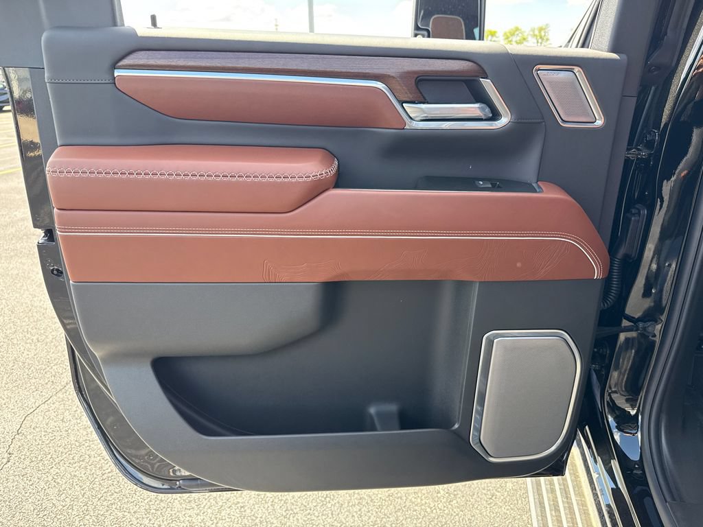 New 2026 GMC Sierra 3500 Denali Ultimate AWD/4WD image 32