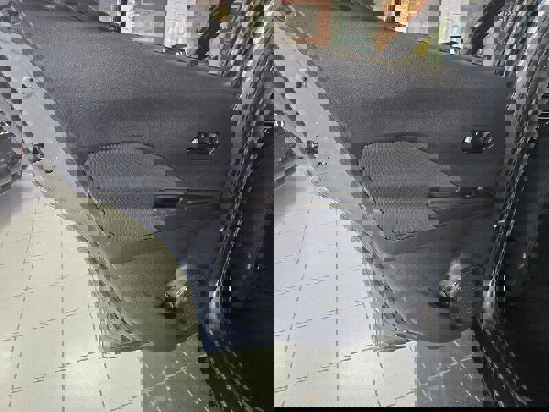 Used 2020 Nissan Kicks S image 10