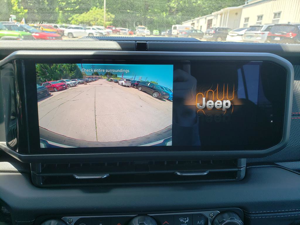 New 2026 Jeep Wrangler Unlimited Rubicon AWD/4WD image 23