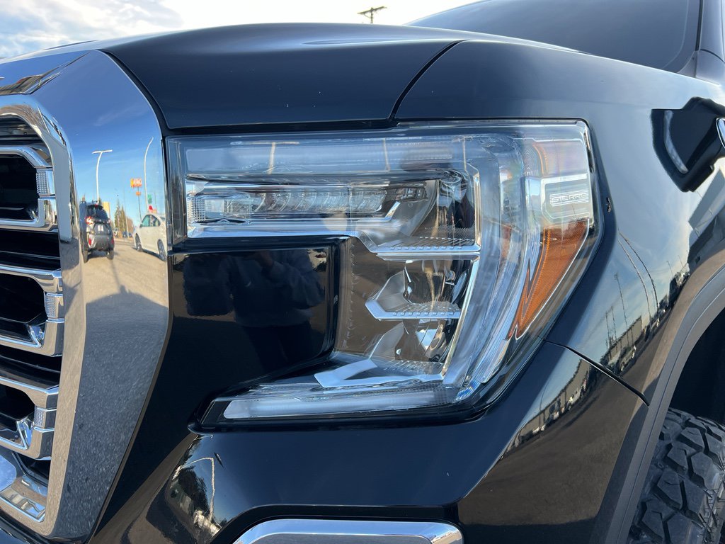 Used 2021 GMC Sierra 1500 SLT w/ Driver Alert Package II image 9
