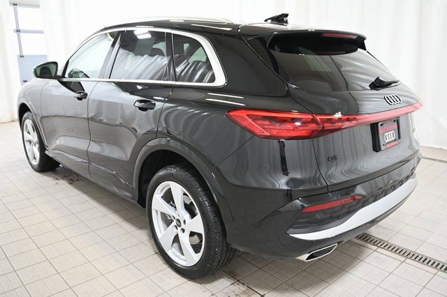 Used 2025 Audi Q5 Premium Plus w/ Premium Plus image 11
