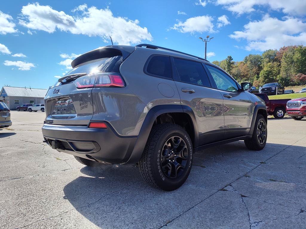 Used 2022 Jeep Cherokee Latitude w/ Trailer Tow Group AWD/4WD image 3