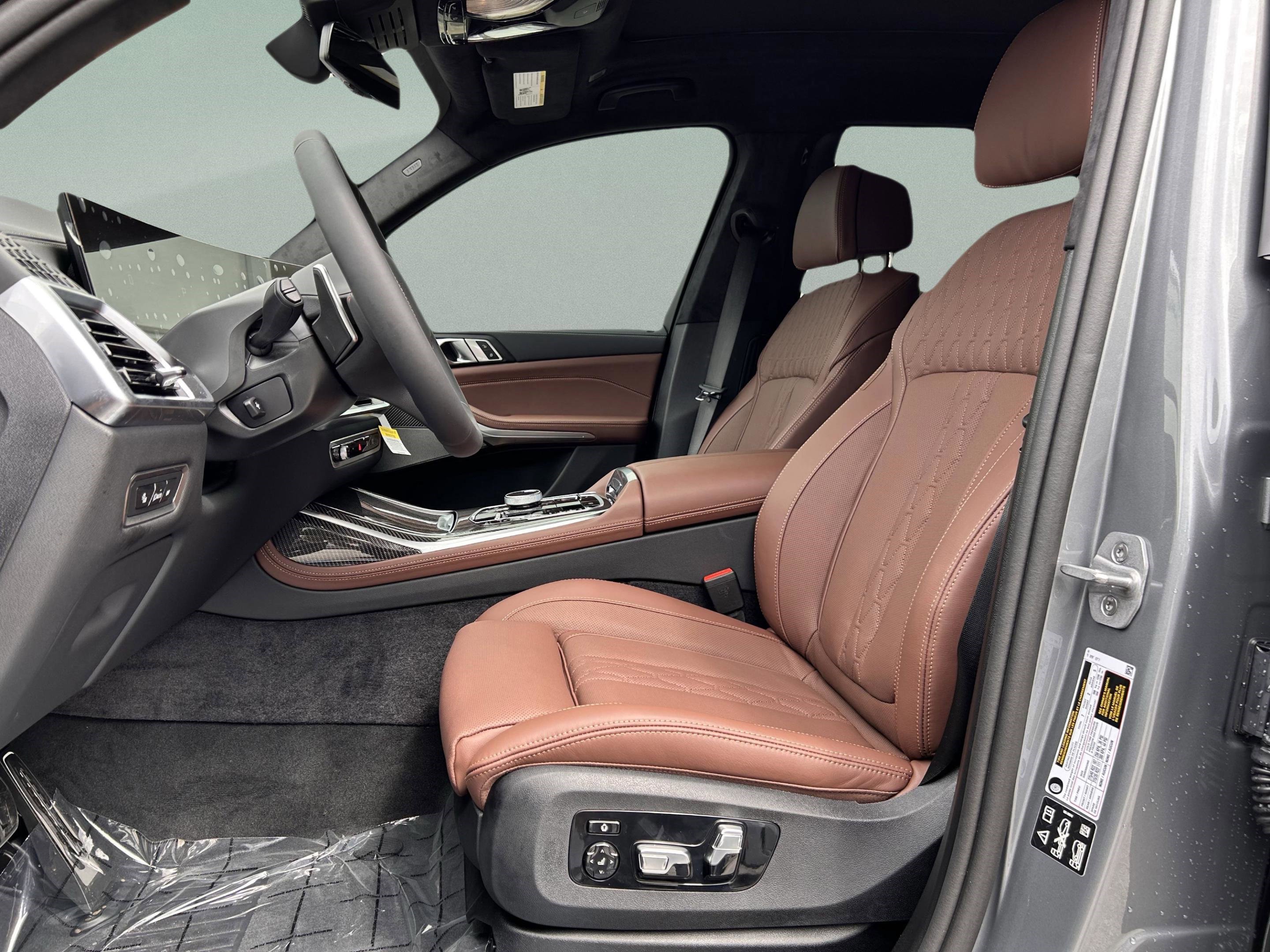 Used 2026 BMW X7 M60i image 23