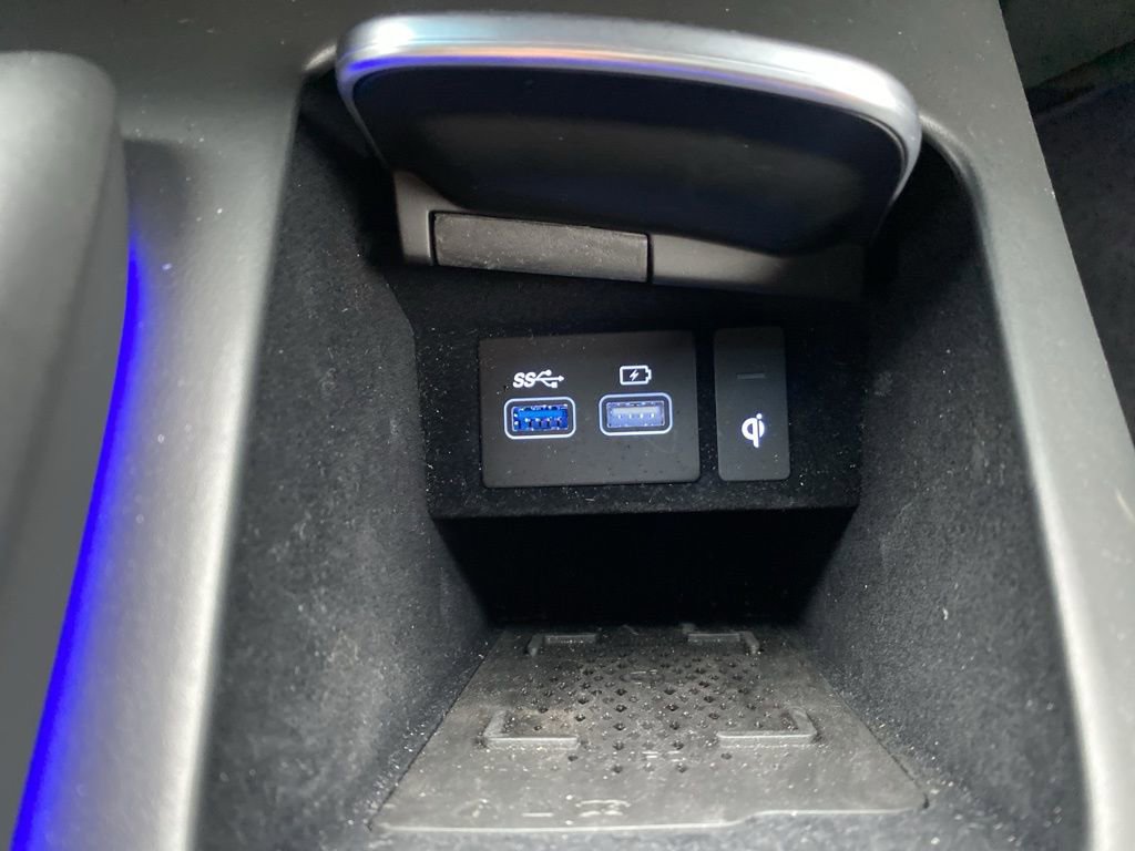 Certified 2025 Genesis GV70 3.5T Sport w/ Sport Advanced Package image 10