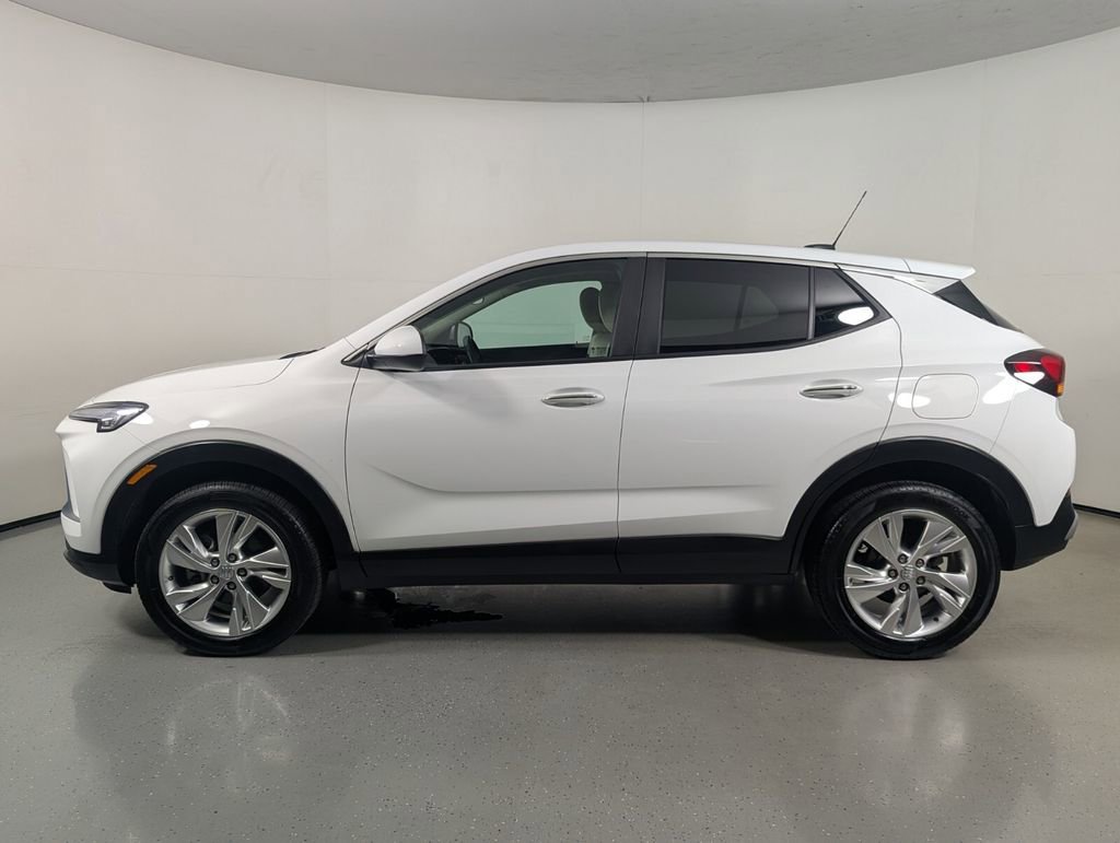 Used 2024 Buick Encore GX Preferred w/ Comfort Package AWD/4WD image 4
