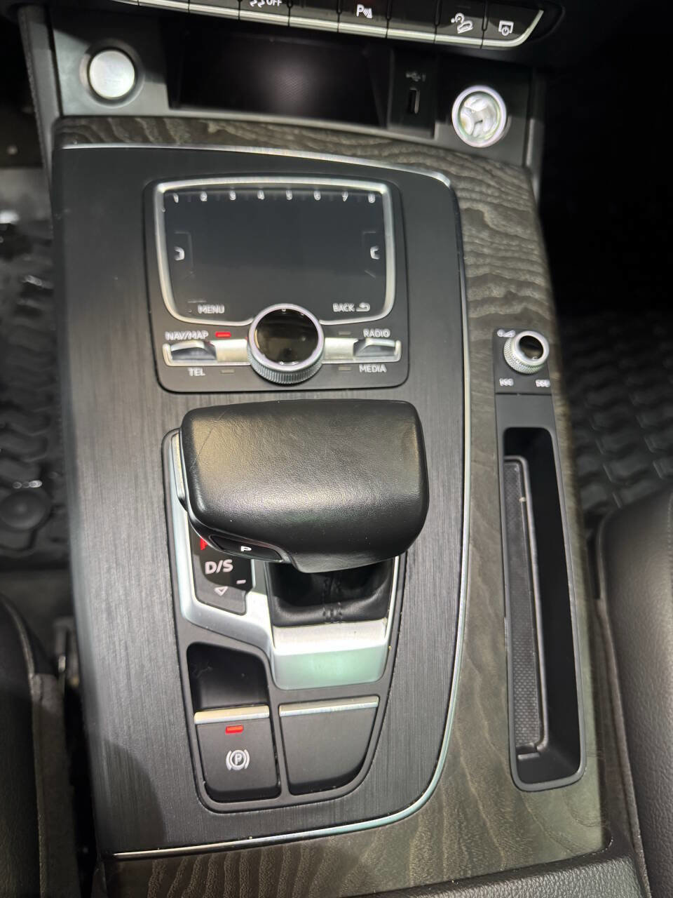 Used 2020 Audi Q5 2.0T Premium Plus w/ Premium Plus Package image 38