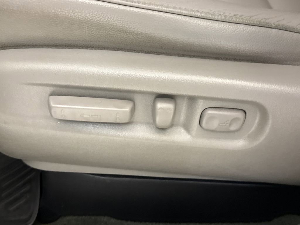 Used 2014 Honda Pilot Touring image 23