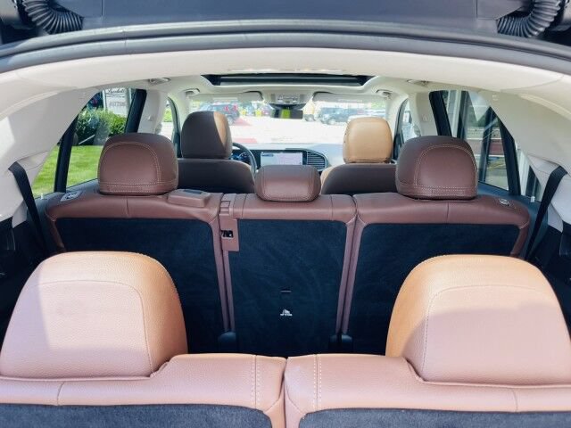 Used 2024 Mercedes-Benz GLE 350 4MATIC w/ 3rd Row Seat Package image 23