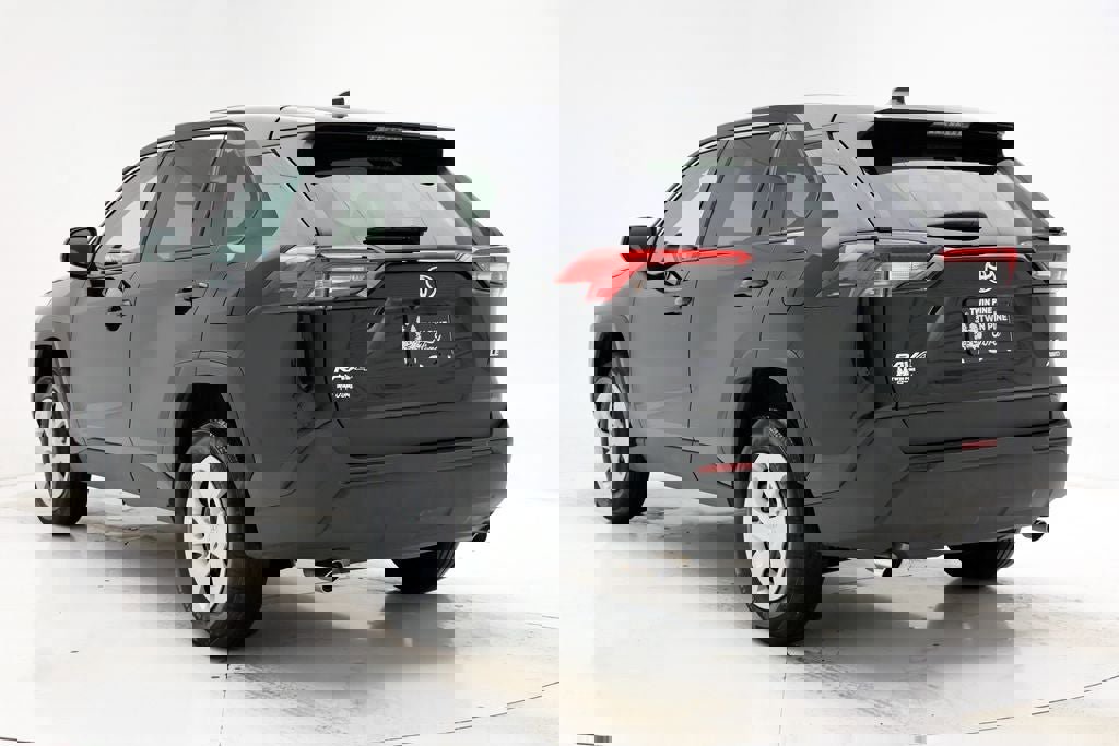 Used 2024 Toyota RAV4 LE image 6