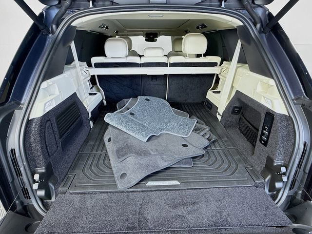 Certified 2025 Land Rover Range Rover Long Wheelbase SE image 28