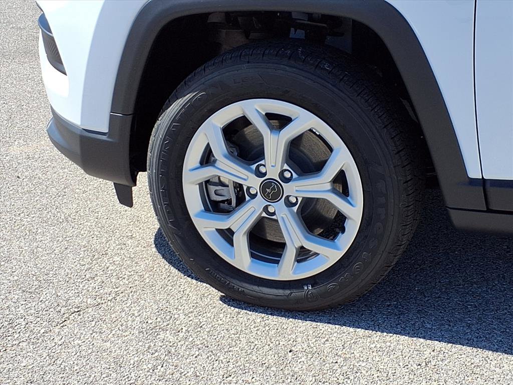 New 2025 Jeep Compass Latitude w/ Convenience Group image 25