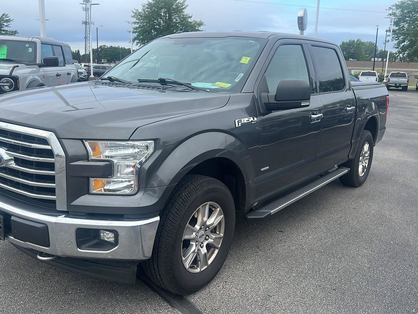 Used 2017 Ford F150 XLT w/ Equipment Group 302A Luxury AWD/4WD image 15