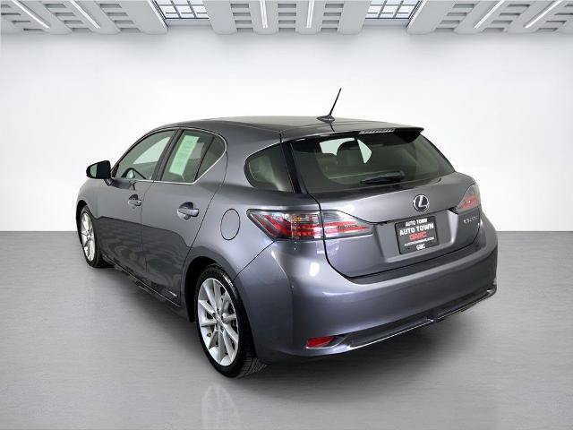 Used 2013 Lexus CT 200h w/ Premium Pkg w/Navigation FWD image 8
