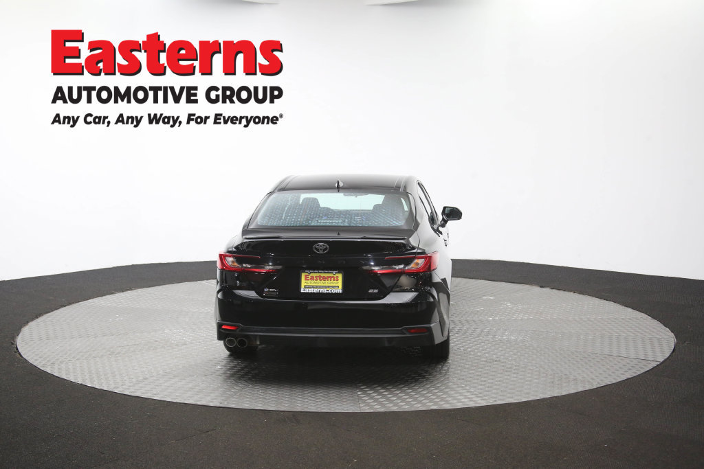 Used 2025 Toyota Camry SE FWD image 39