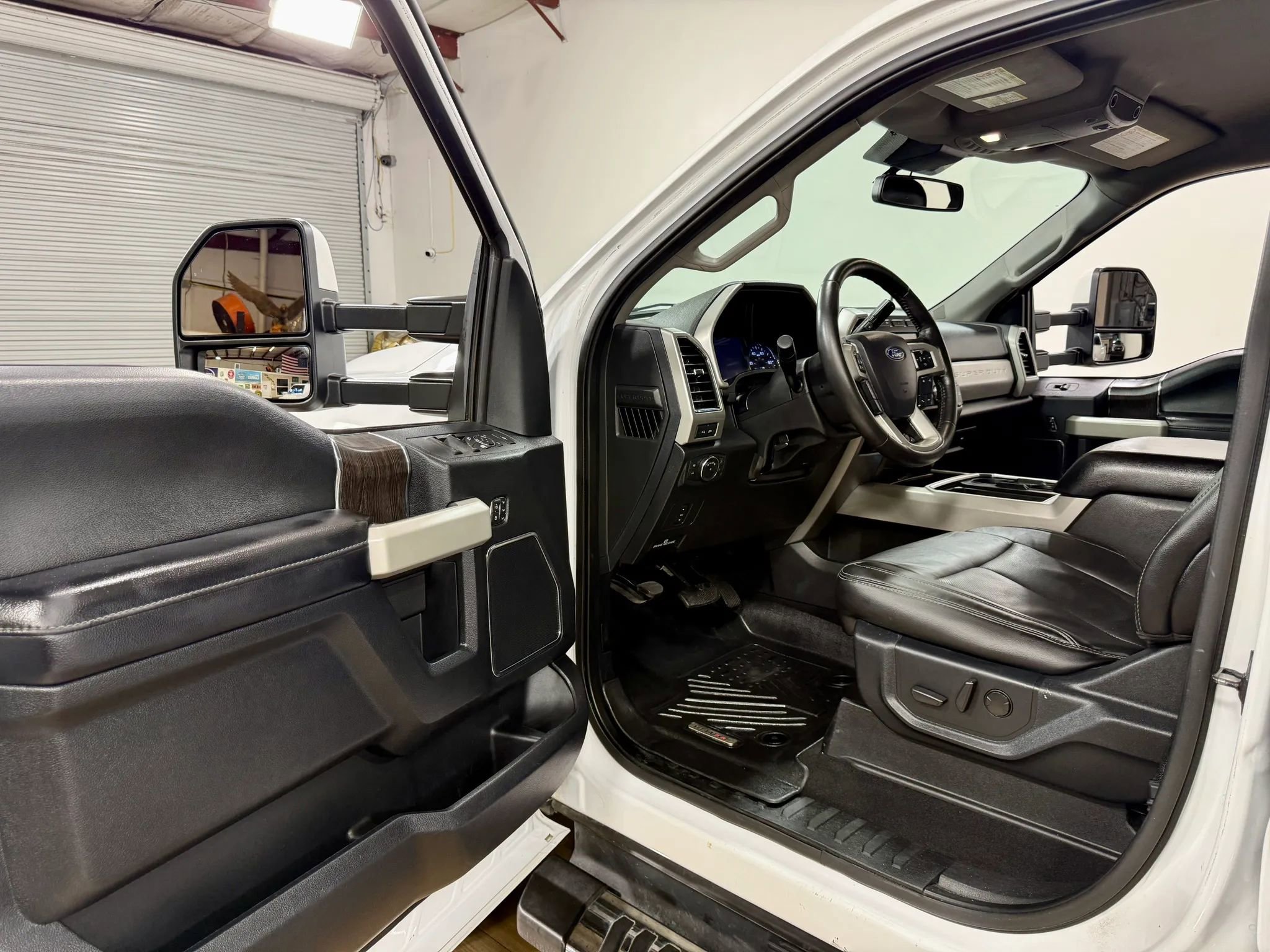 Used 2020 Ford F250 Lariat w/ Lariat Value Package AWD/4WD image 12