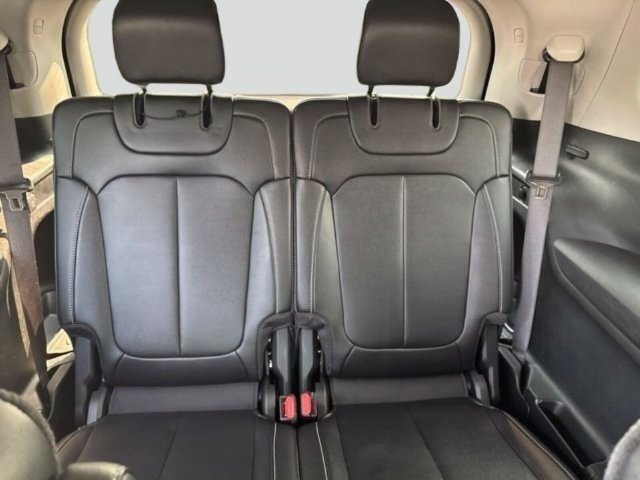 Used 2023 Jeep Grand Cherokee L Limited AWD/4WD image 39