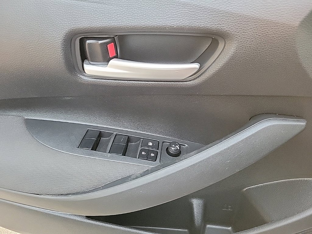 Used 2020 Toyota Corolla LE FWD image 11