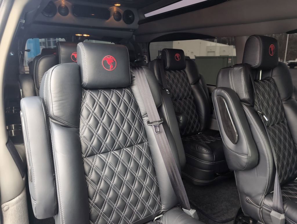 Used 2024 Chevrolet Express 2500 Extended image 11