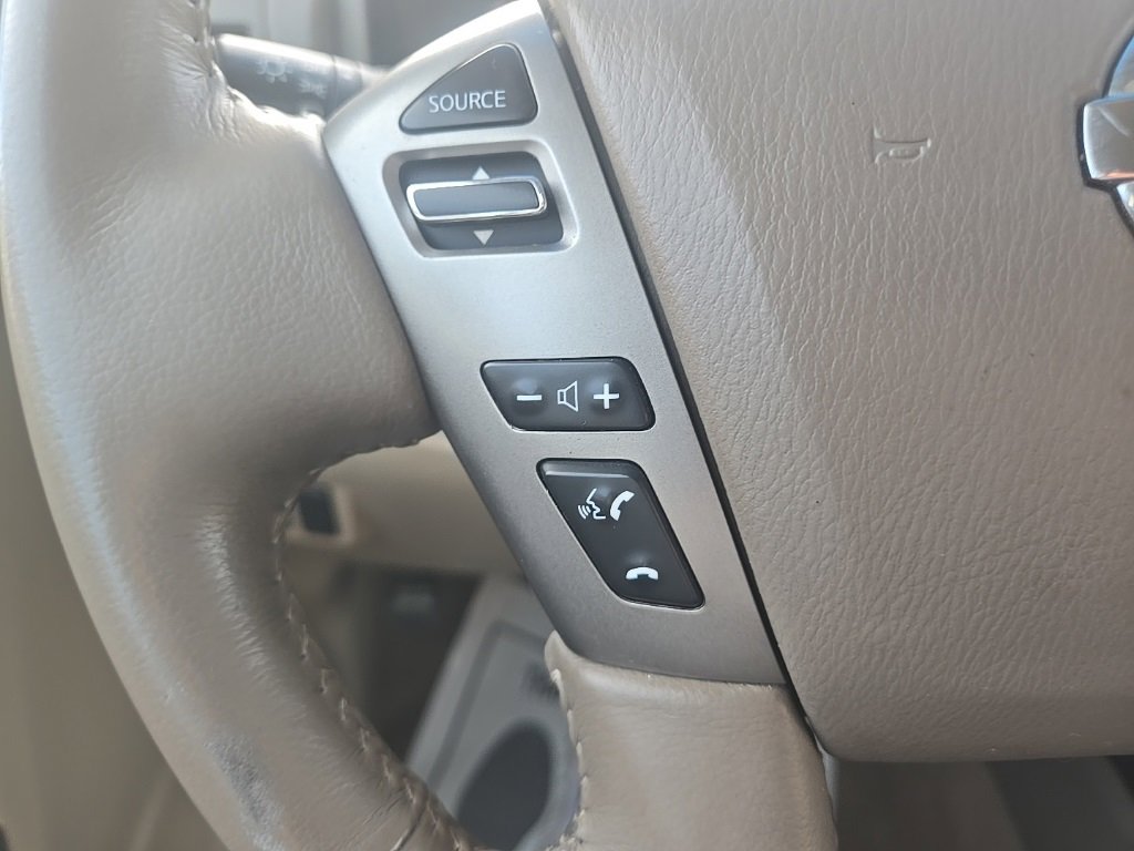 Used 2015 Nissan Titan SV w/ SV Value Truck Package image 15