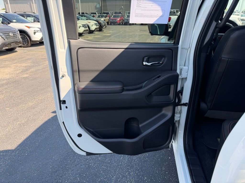 Used 2025 Nissan Frontier PRO-4X w/ Pro Premium Package image 16