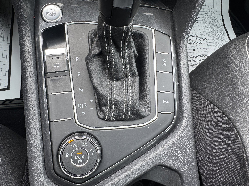 Used 2021 Volkswagen Tiguan SE R-Line image 20