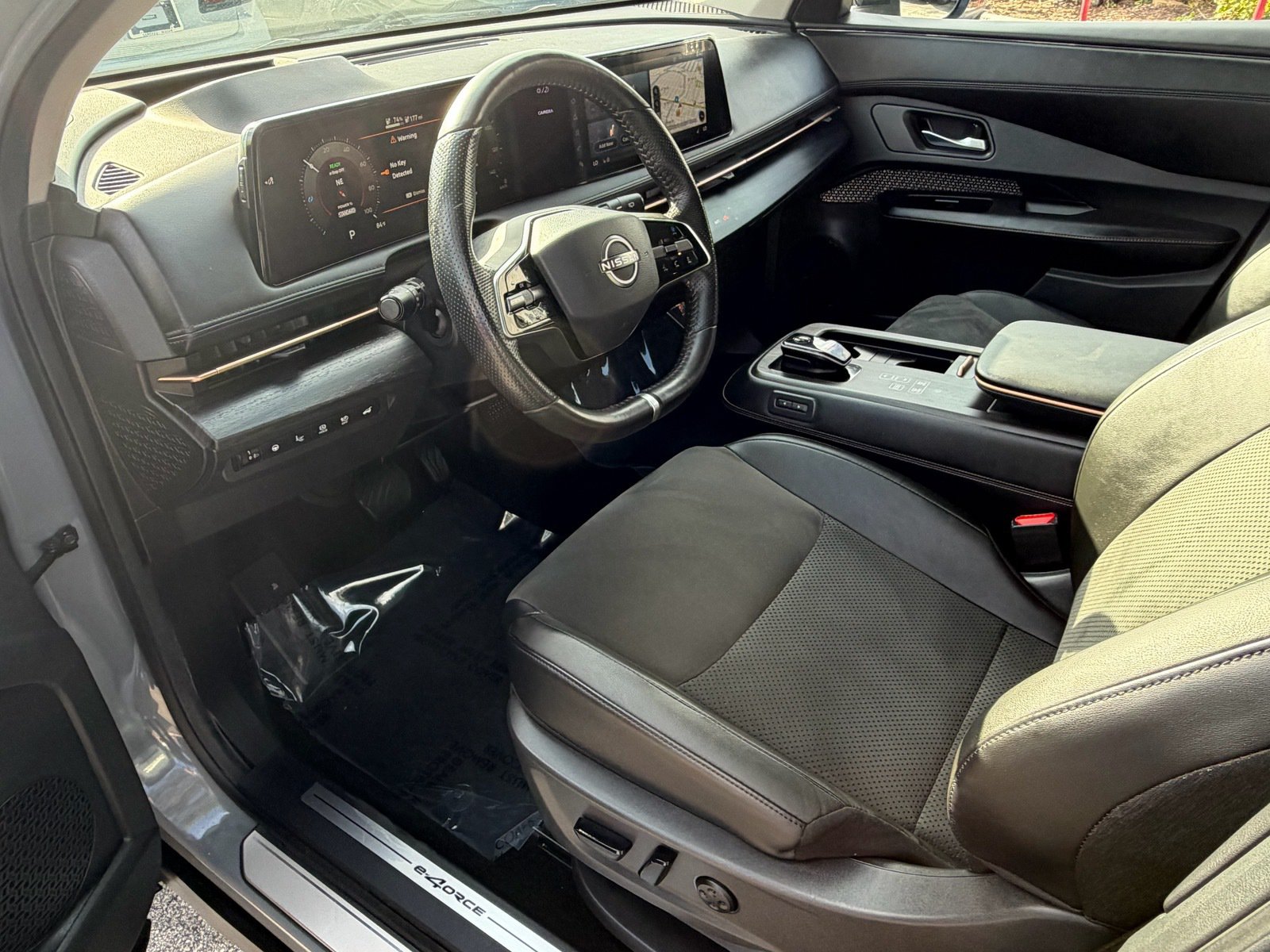 Certified 2023 Nissan Ariya AWD image 12