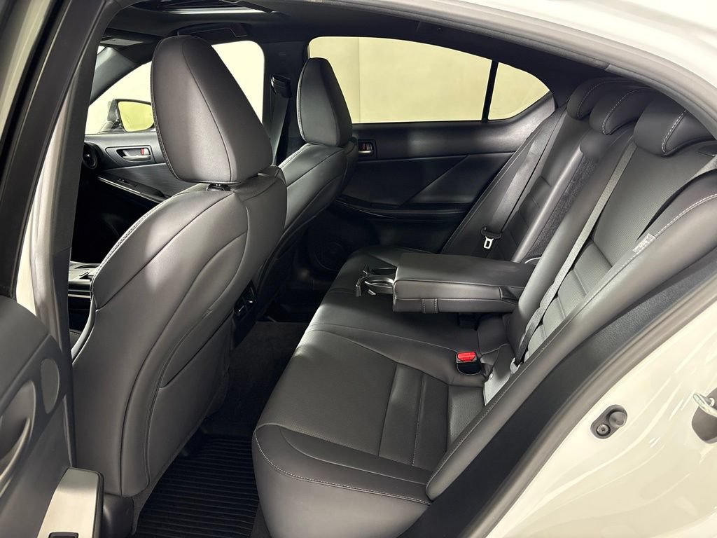 Used 2024 Lexus IS 500 RWD image 26