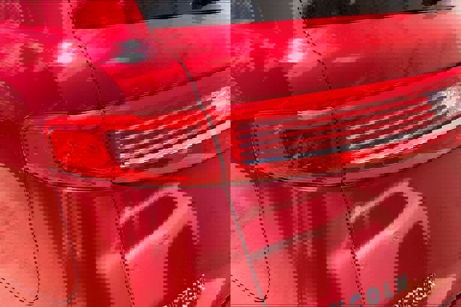 Used 2010 Lincoln MKT 2WD image 32