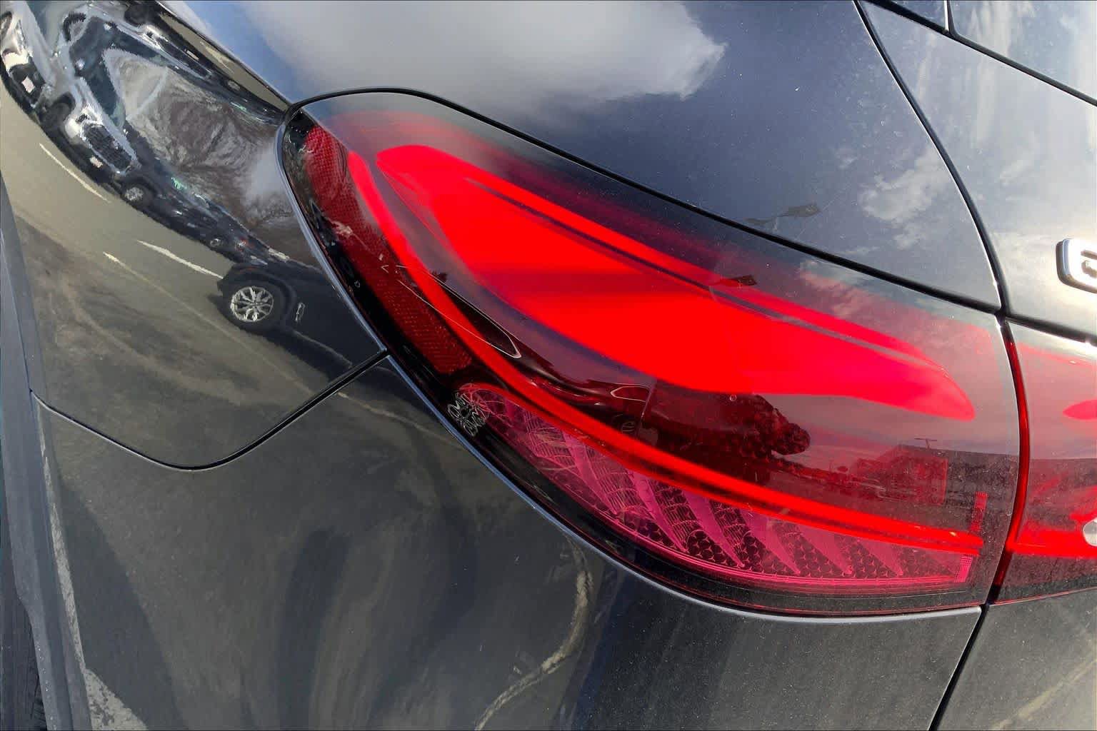 Used 2024 Mercedes-Benz GLC 300 4MATIC image 29
