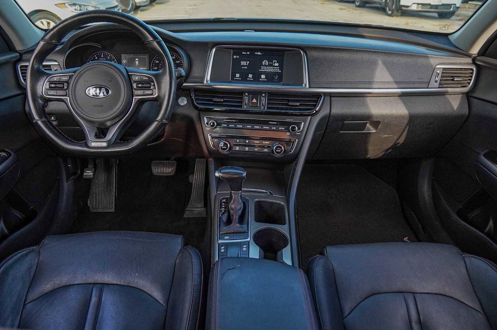 Used 2018 Kia Optima SX image 27