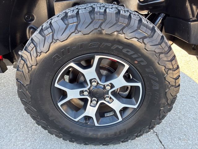 Used 2022 Jeep Wrangler Unlimited Rubicon w/ Cold Weather Group image 19