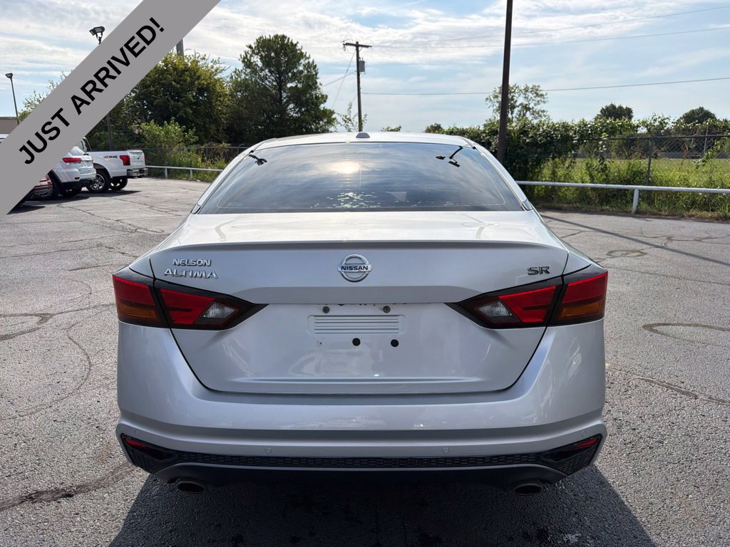 Used 2021 Nissan Altima 2.5 SR FWD image 6