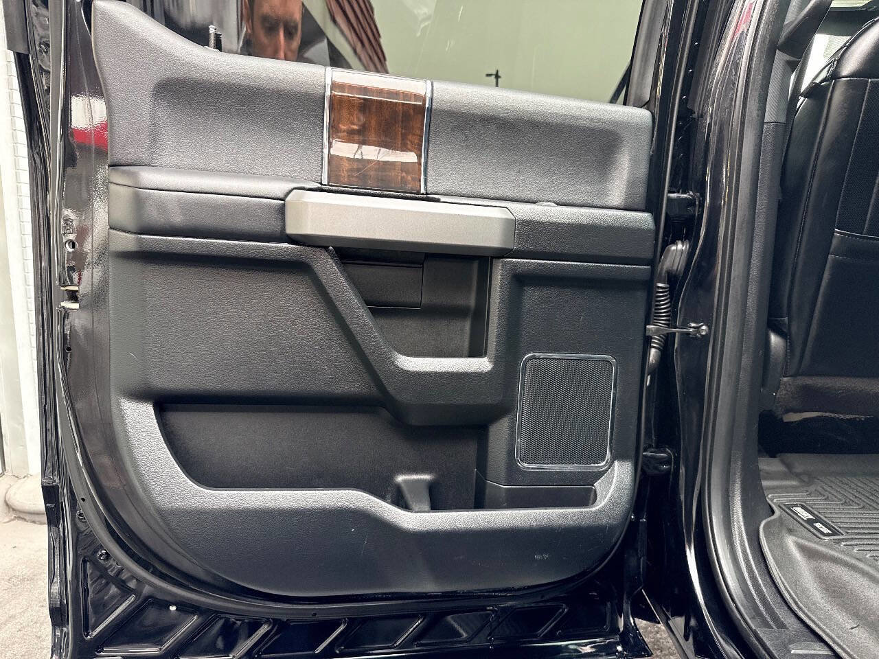 Used 2017 Ford F350 Platinum w/ Platinum Ultimate Package image 41