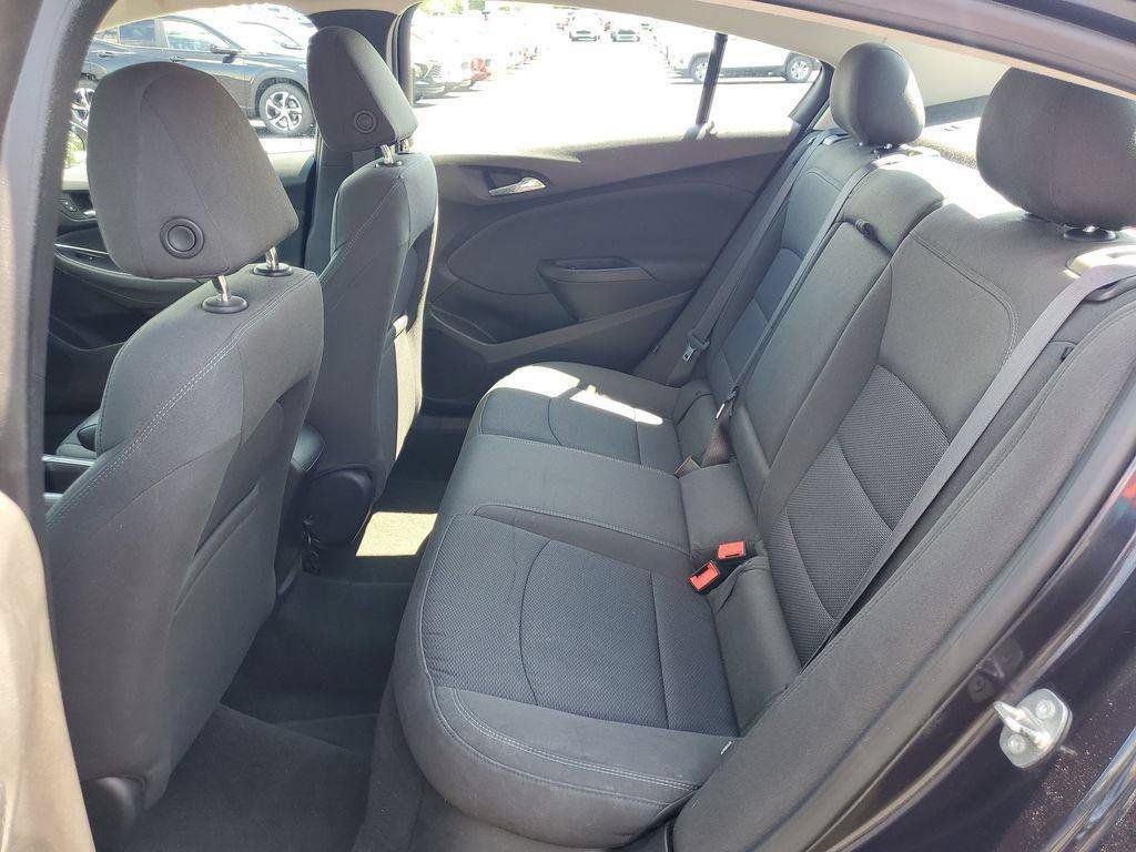 Used 2016 Chevrolet Cruze LT w/ LT Convenience Package FWD image 28