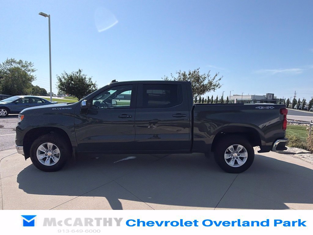 Used 2025 Chevrolet Silverado 1500 LT AWD/4WD image 5