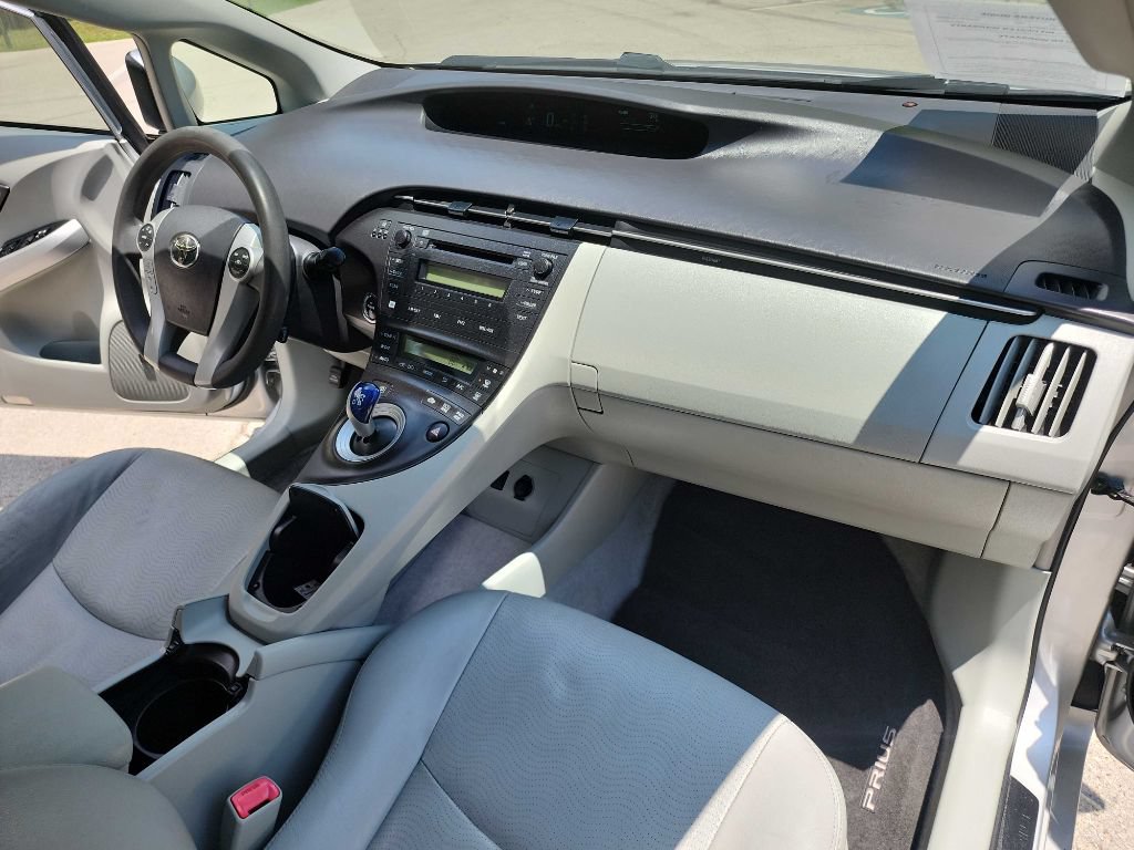 Used 2010 Toyota Prius Three FWD image 30