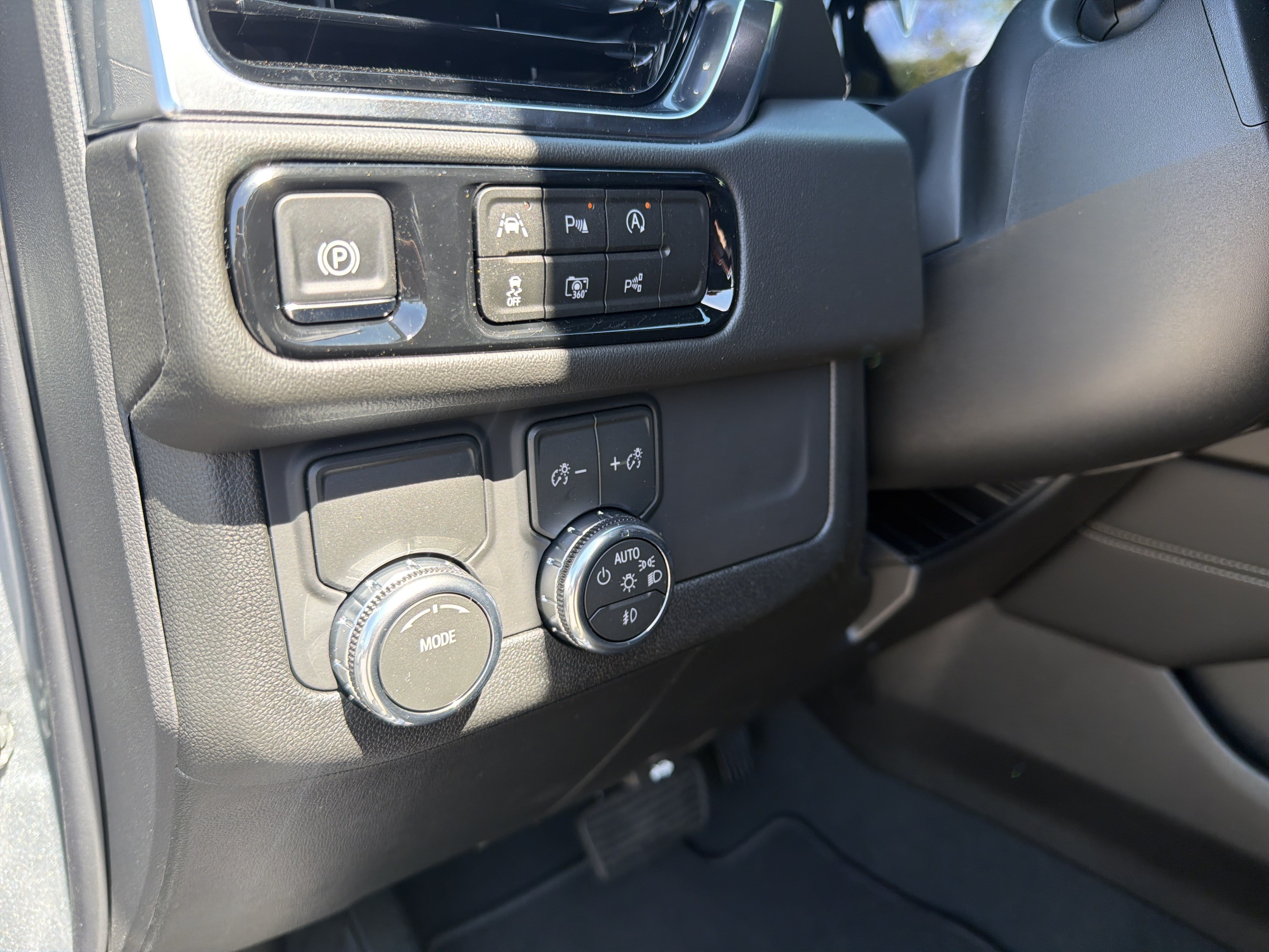 New 2026 GMC Yukon XL Elevation RWD image 37